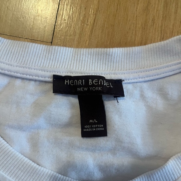 White Graphic T-Shirt Love Henri Design vintage like new Henri Bendel med/large - Picture 4 of 6